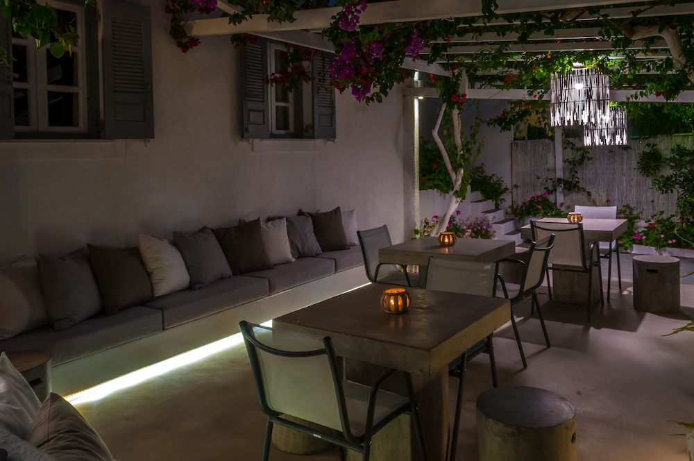 Milos Bay Suites 19/50