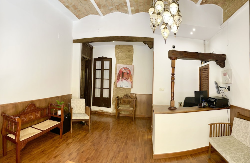 Arteaga Hostal & Baños Árabes Elvira 8/50