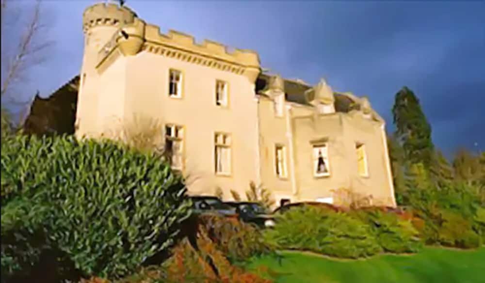Tulloch Castle Hotel 4/67