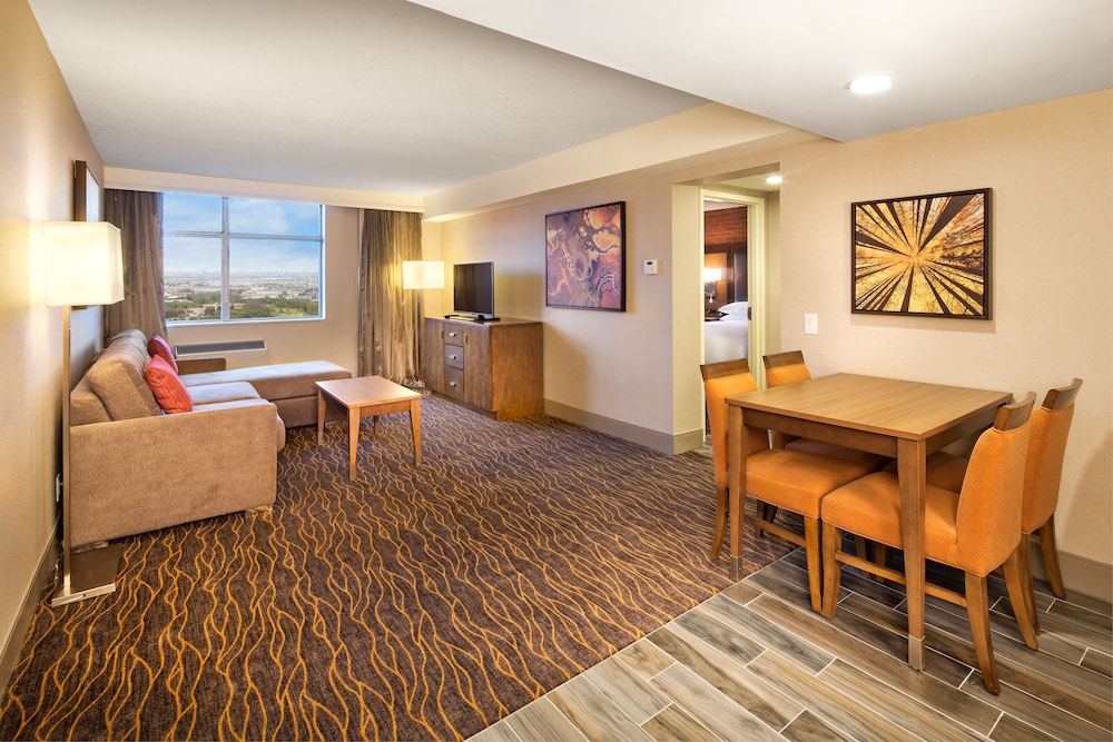 Doubletree by Hilton Toronto Airport 25/47