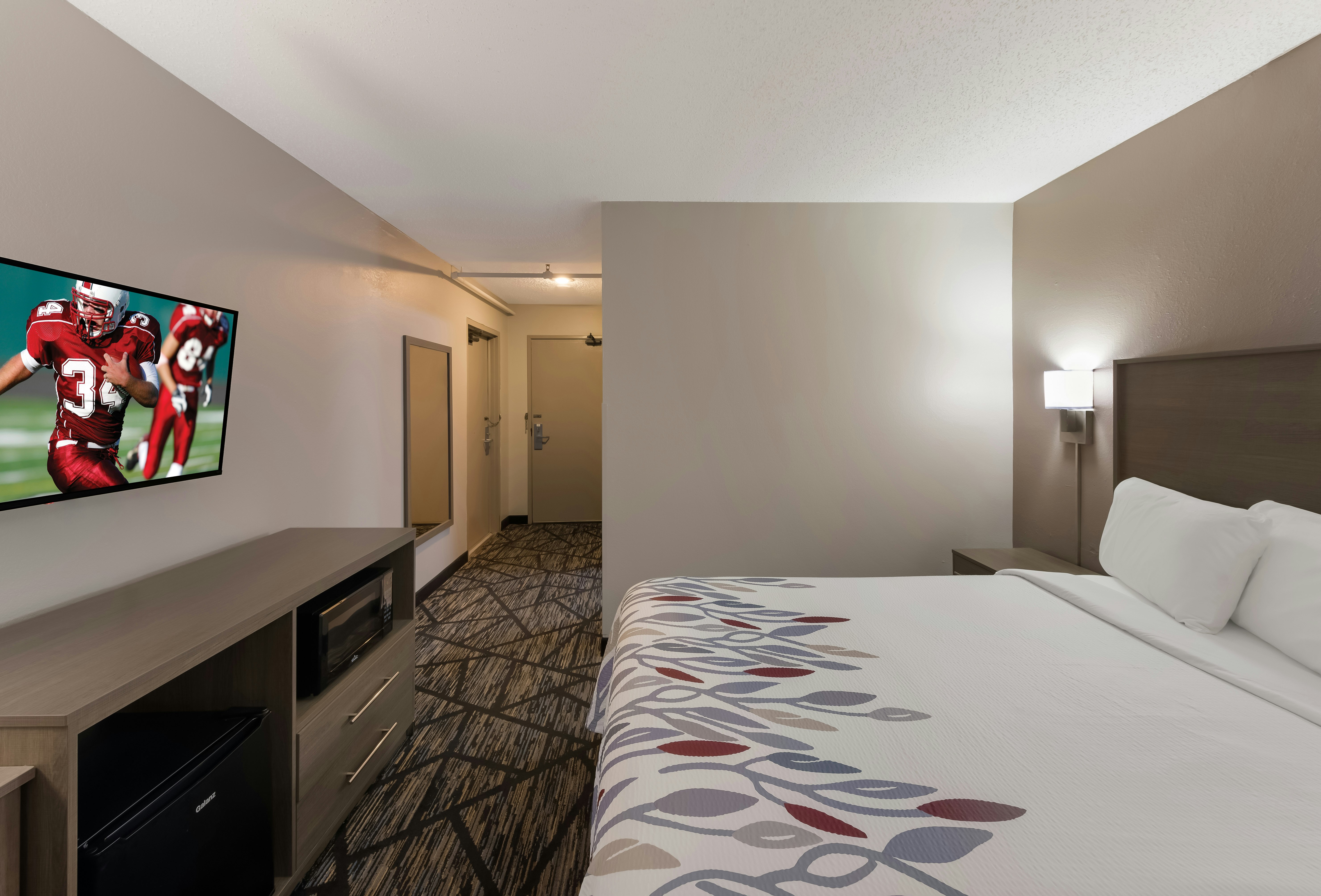 Deluxe, Queen Bed, Accessible