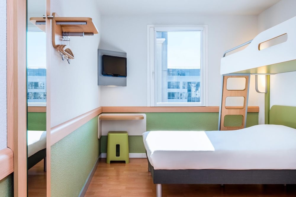 Ibis Budget Clermont Ferrand - Le Brezet - Aeroport 16/48