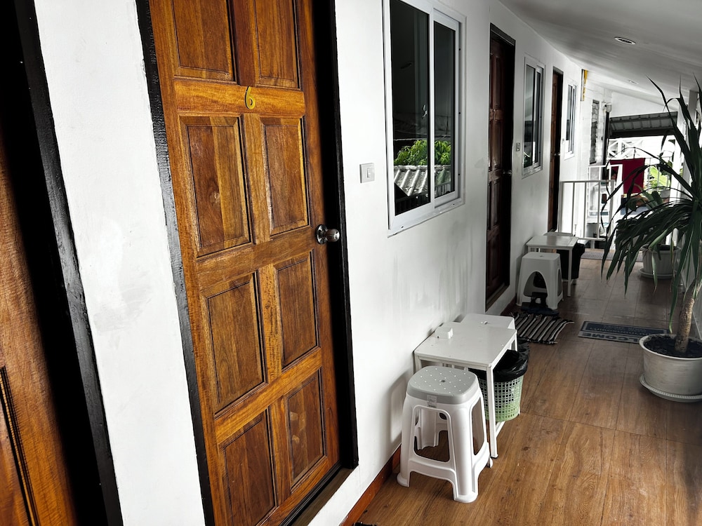 Coco's Guesthouse 46/66