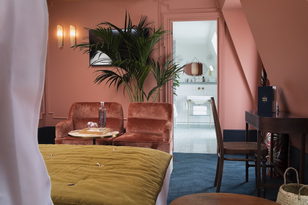 Hotel Monte Cristo 44/60