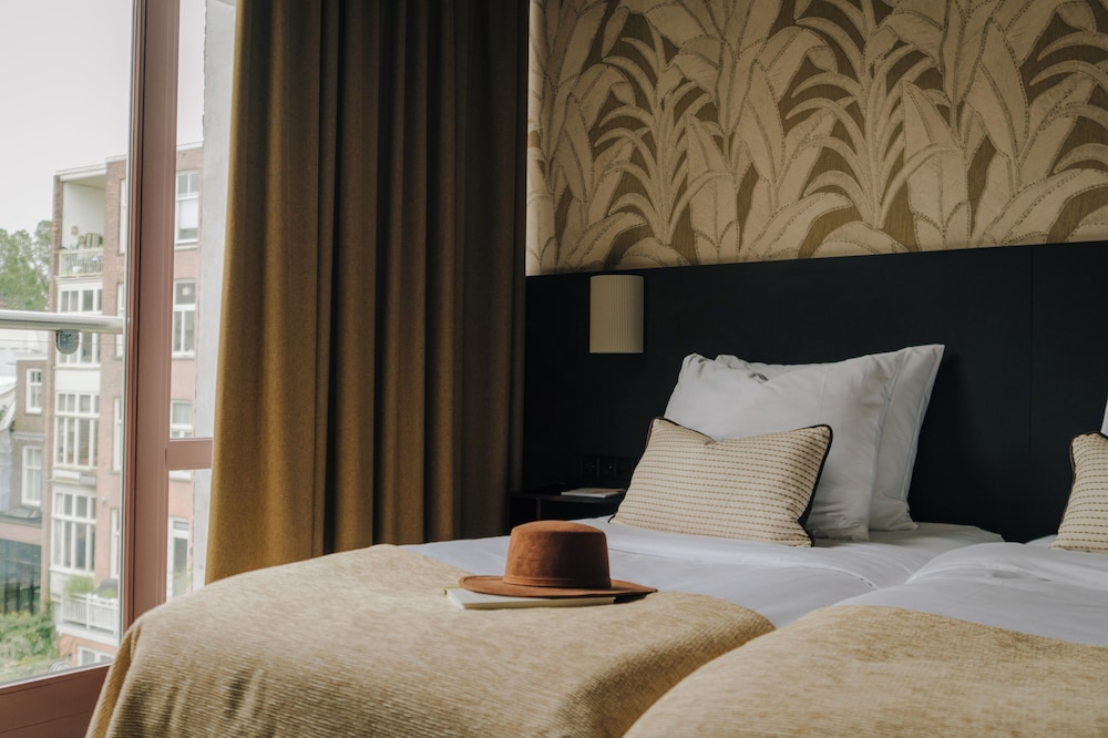 Omega Hotel 16/41