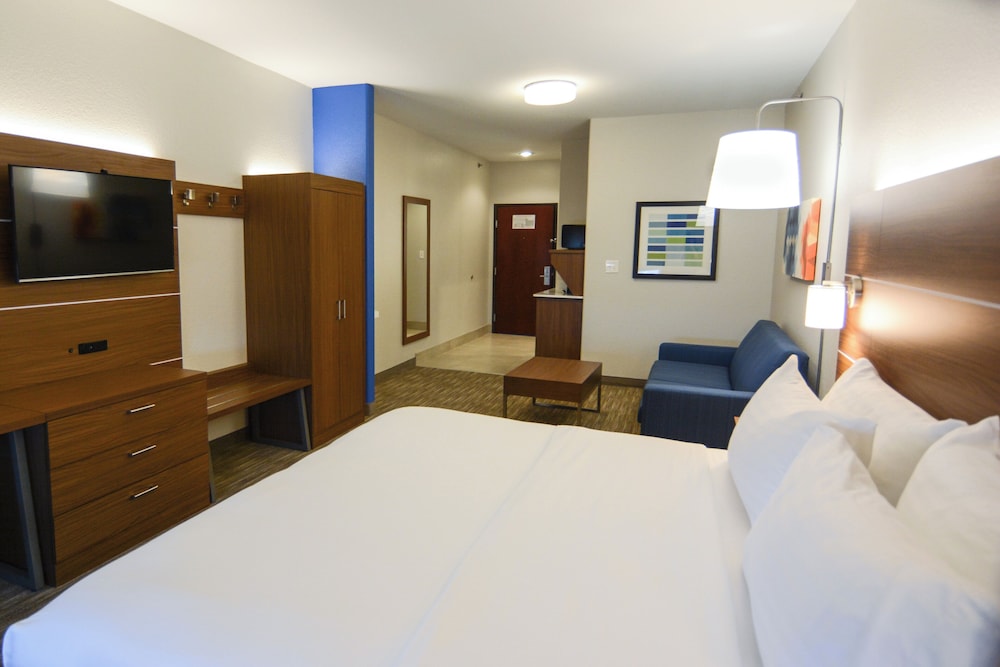 Suite, King Bed, Sofa