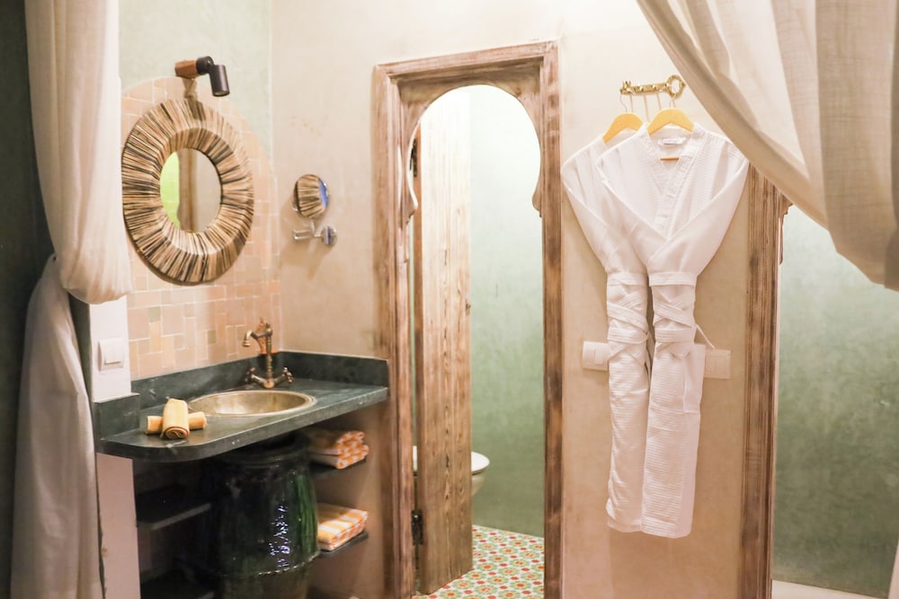 Riad 11 Zitoune 67/69