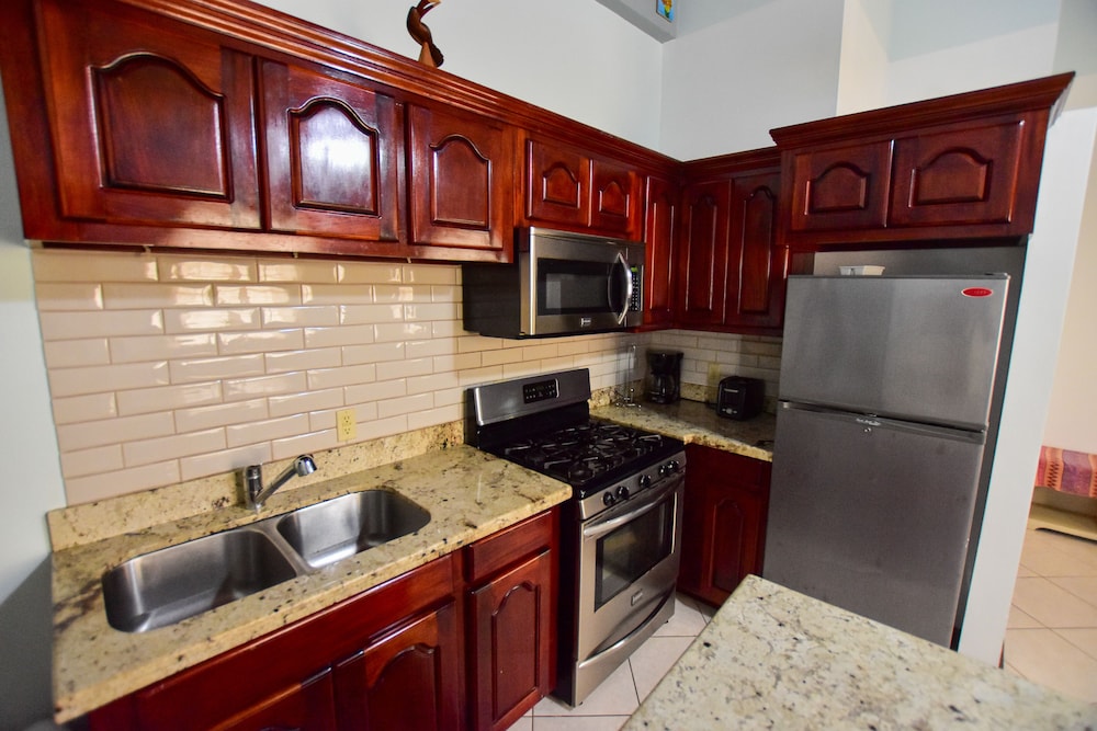 Caribbean Shores Bed & Breakfast 34/50