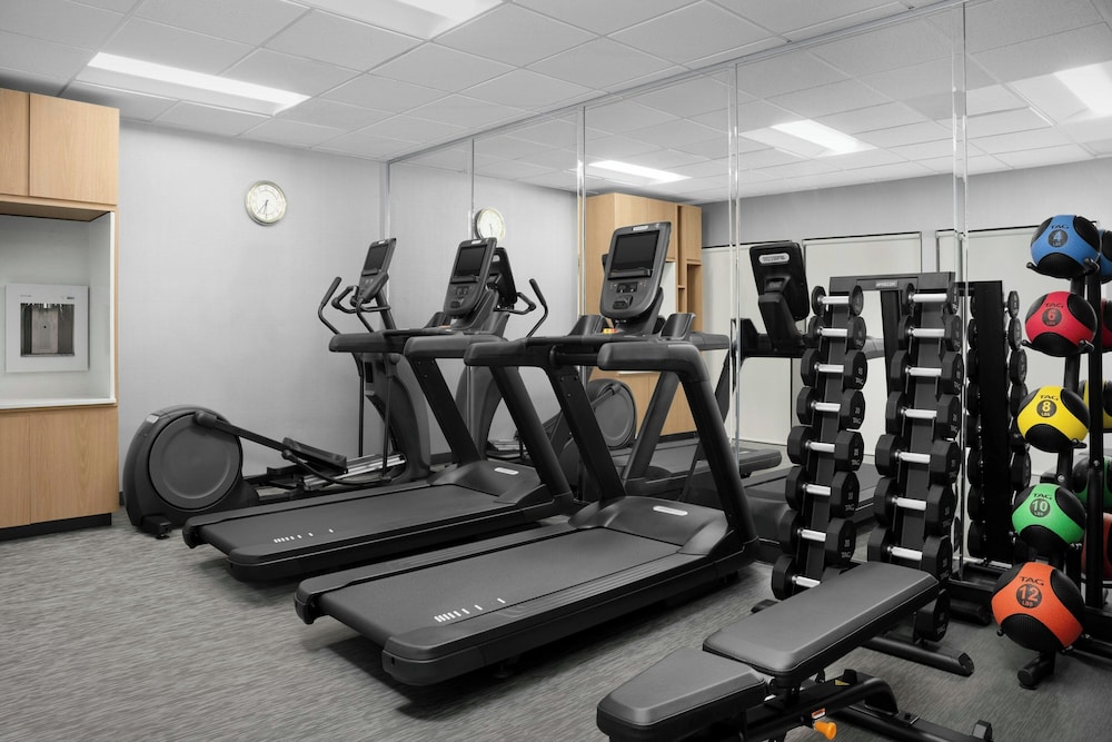 Courtyard By Marriott Lakeland 24/50