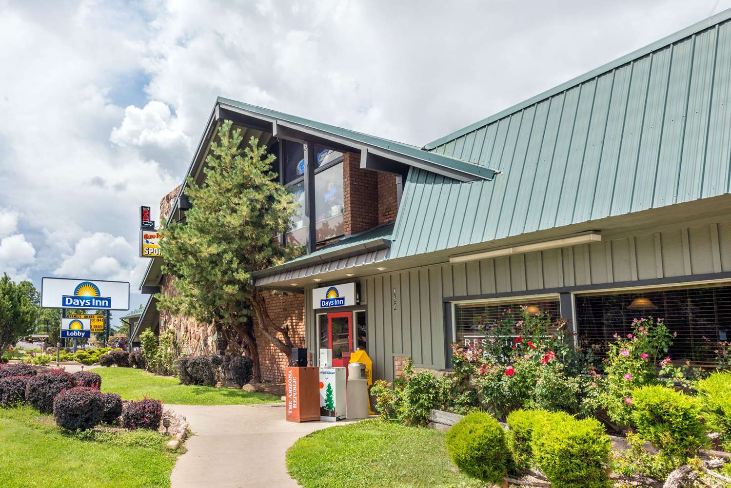 Days Inn by Wyndham Show Low 33/36