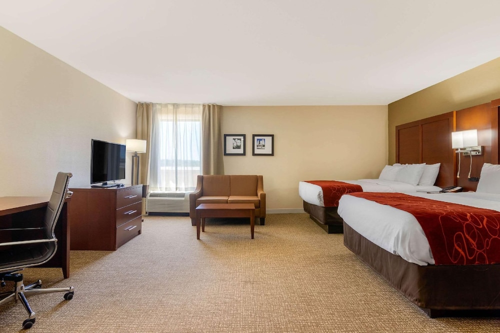 SUITE, 2 QUEEN BEDS