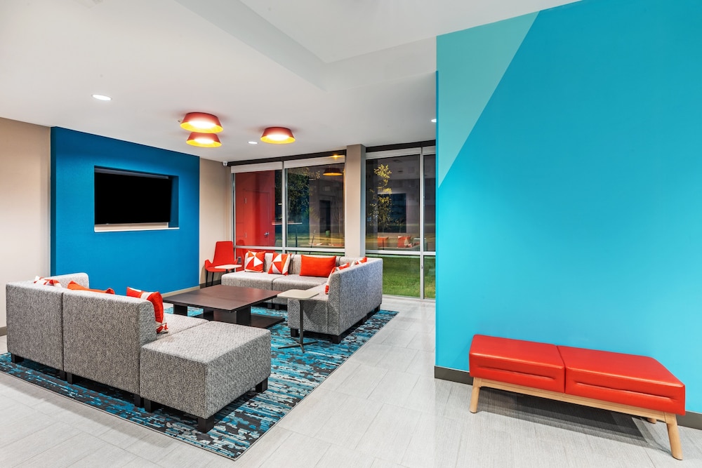 Avid Hotel Bentonville Rogers 36/62