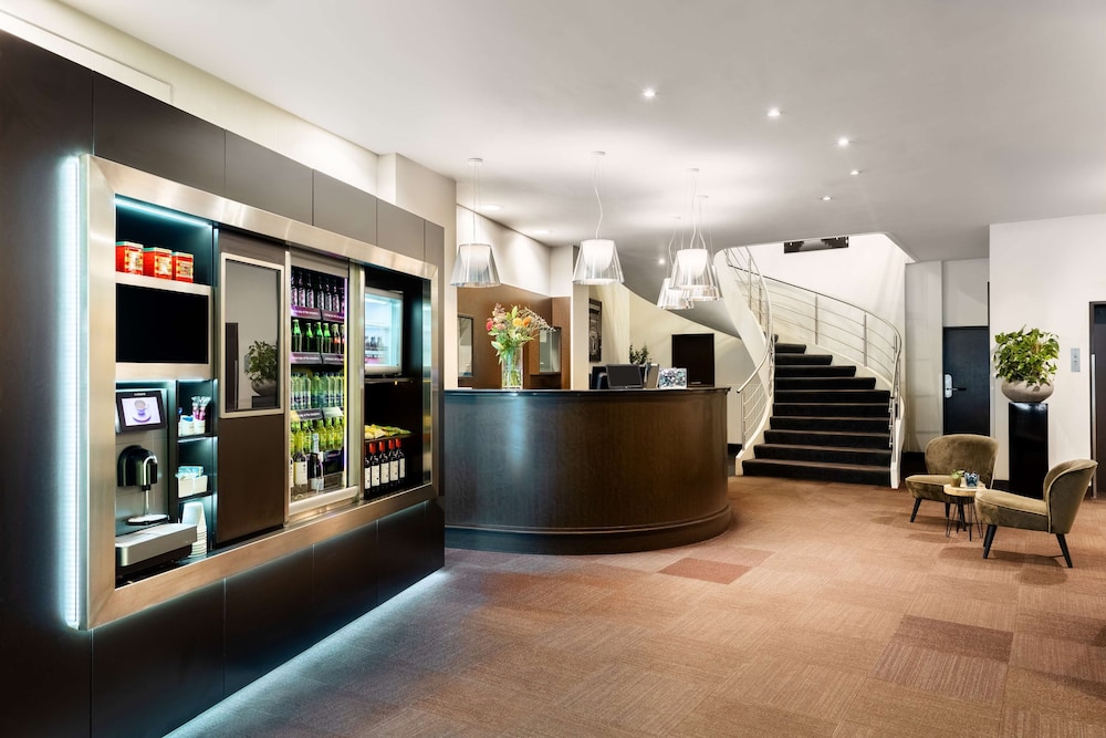 Lobby at NH Amsterdam Caransa, AMSTERDAM