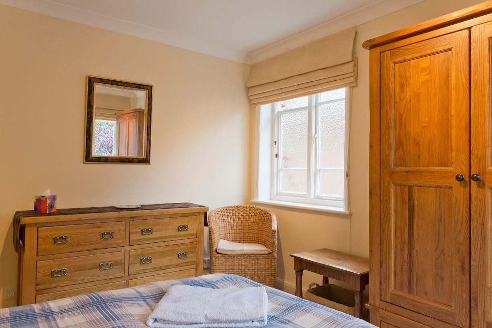 Poplar House Serviced Apartments 9/27