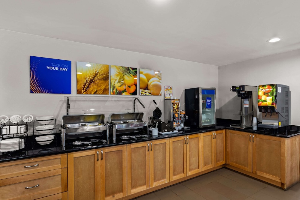Comfort Inn & Suites Austin North Loop 39/46