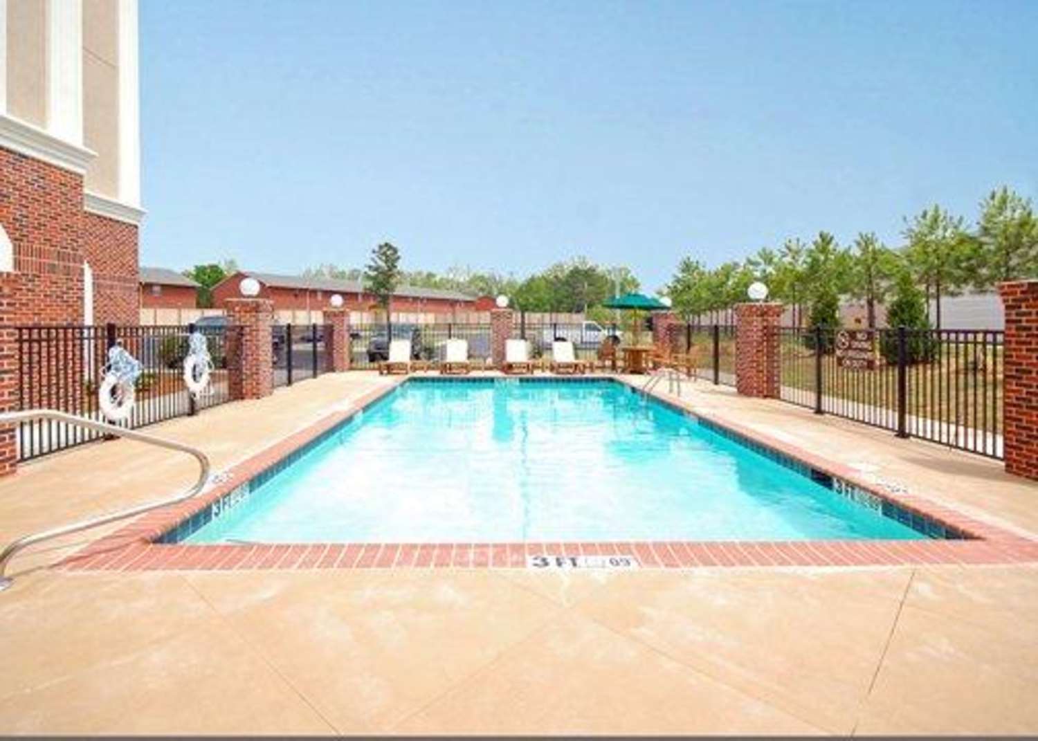 Comfort Suites Flowood - Jackson Airport 33/34