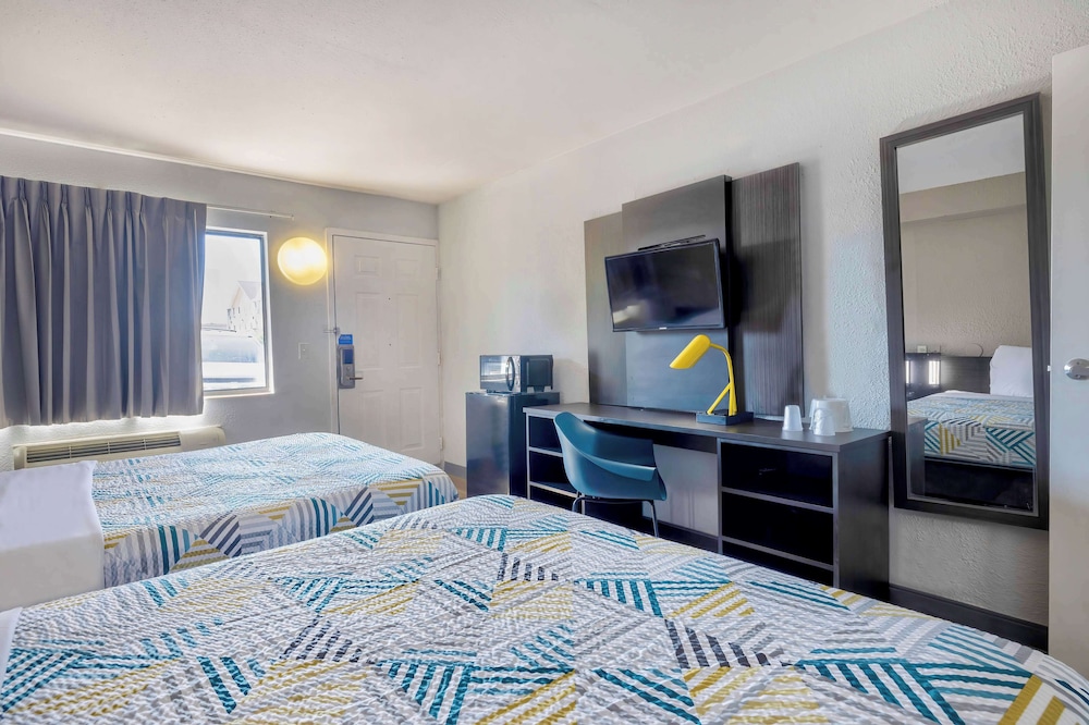 Motel6 Hammond, IN - Chicago Area 40/59