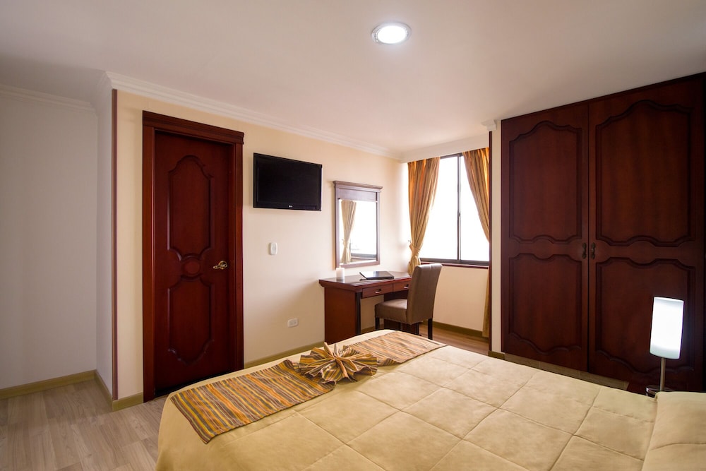 Luxor Plaza Hotel Pereira 44/50