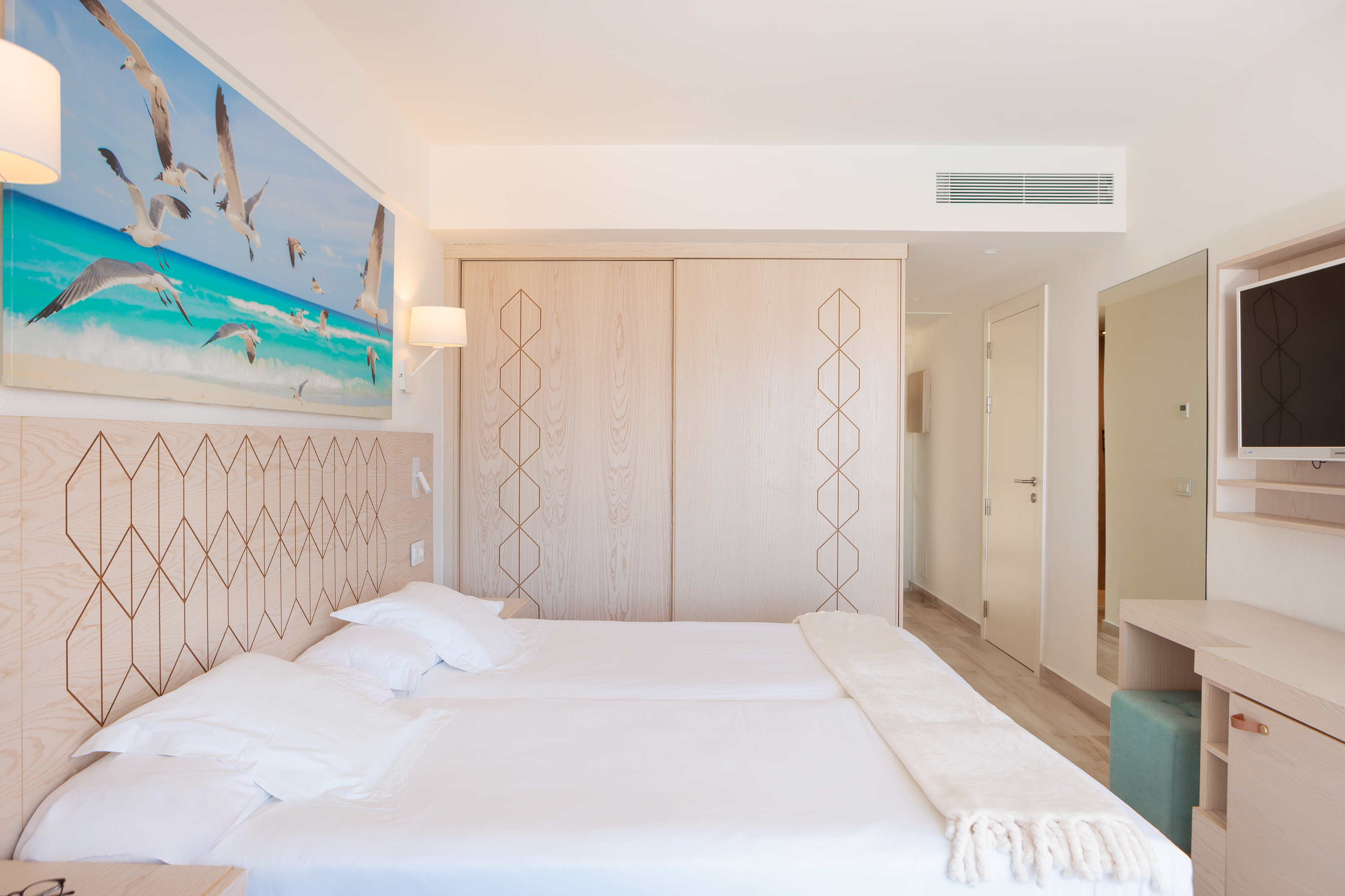Connecting, Double Bed, Lateral Side Sea View