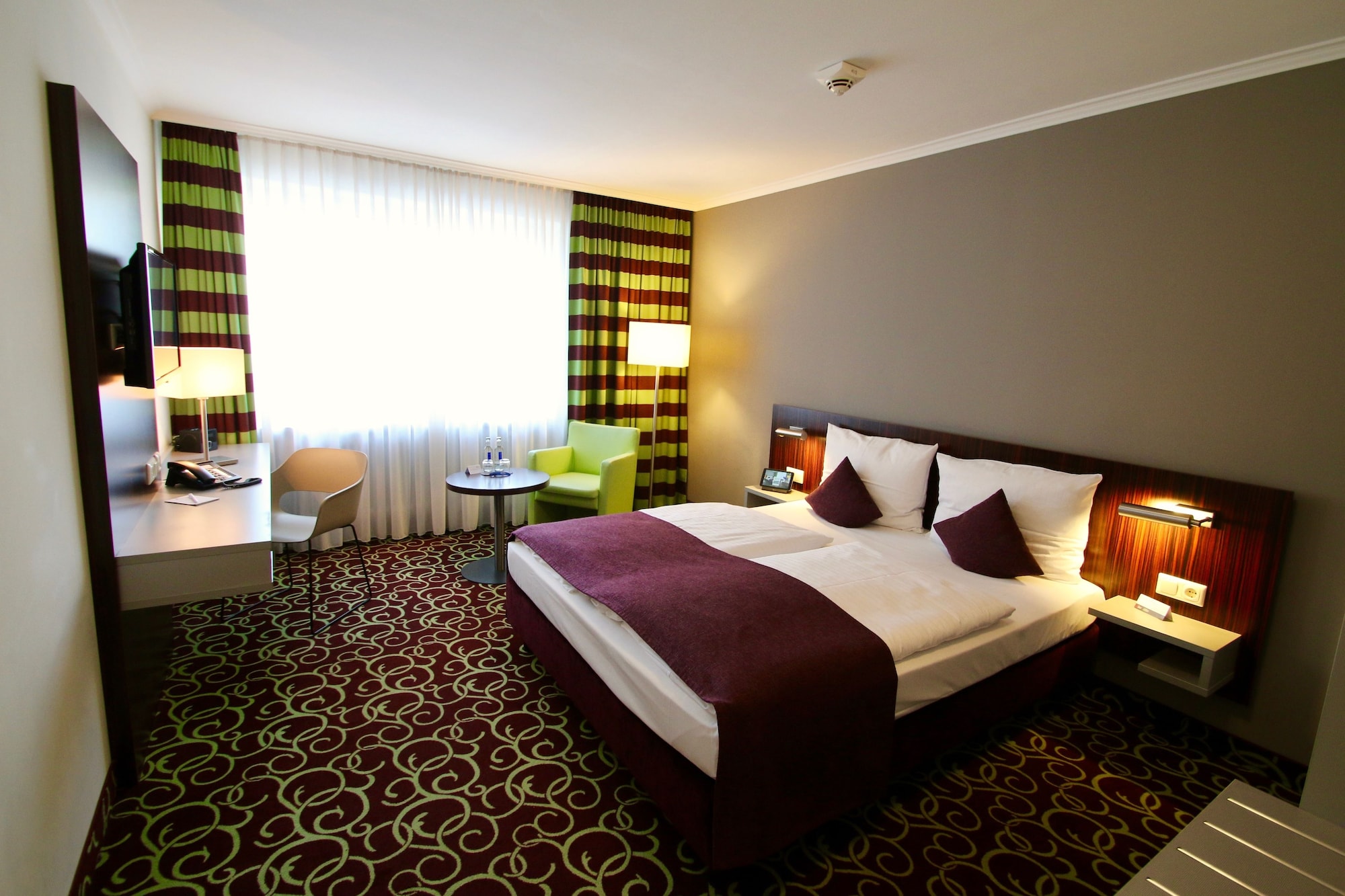 SUPERIOR, DOUBLE BED