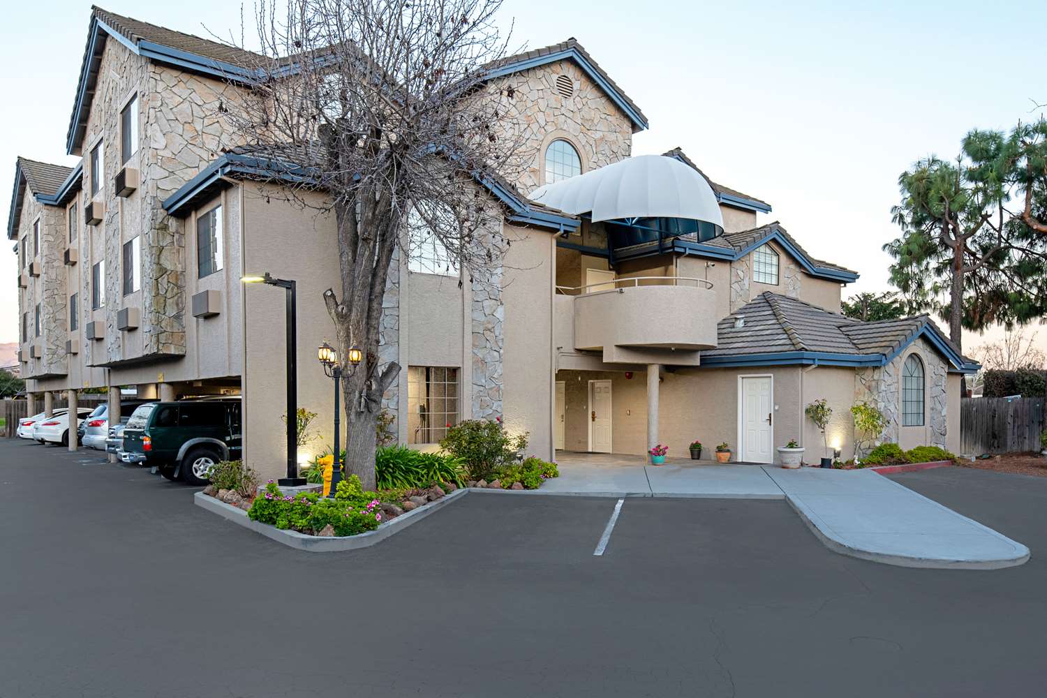 Clarion Inn Silicon Valley photo2