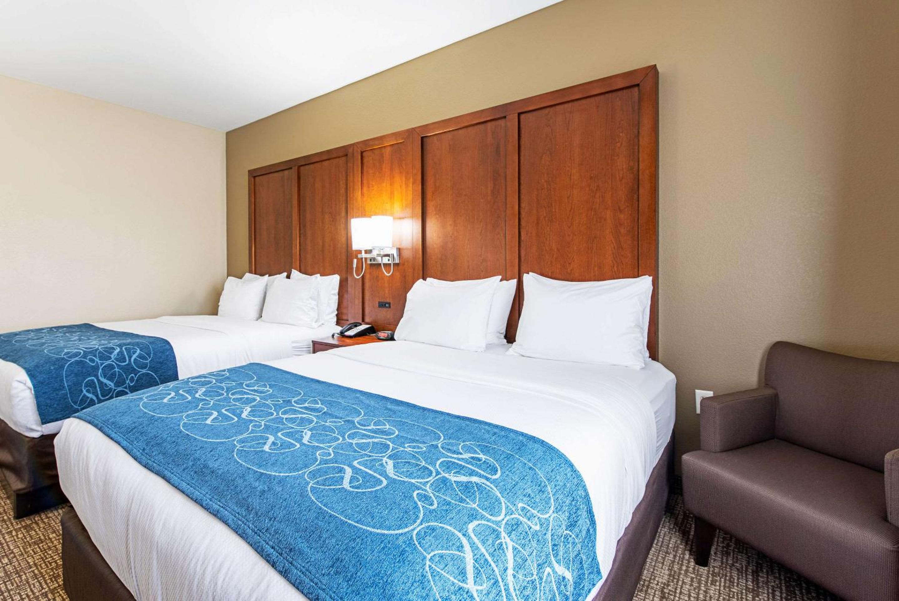 غرفة بسريرين كوين لذوي الإعاقة، Comfort Inn & Suites Pine Bluff 4/6