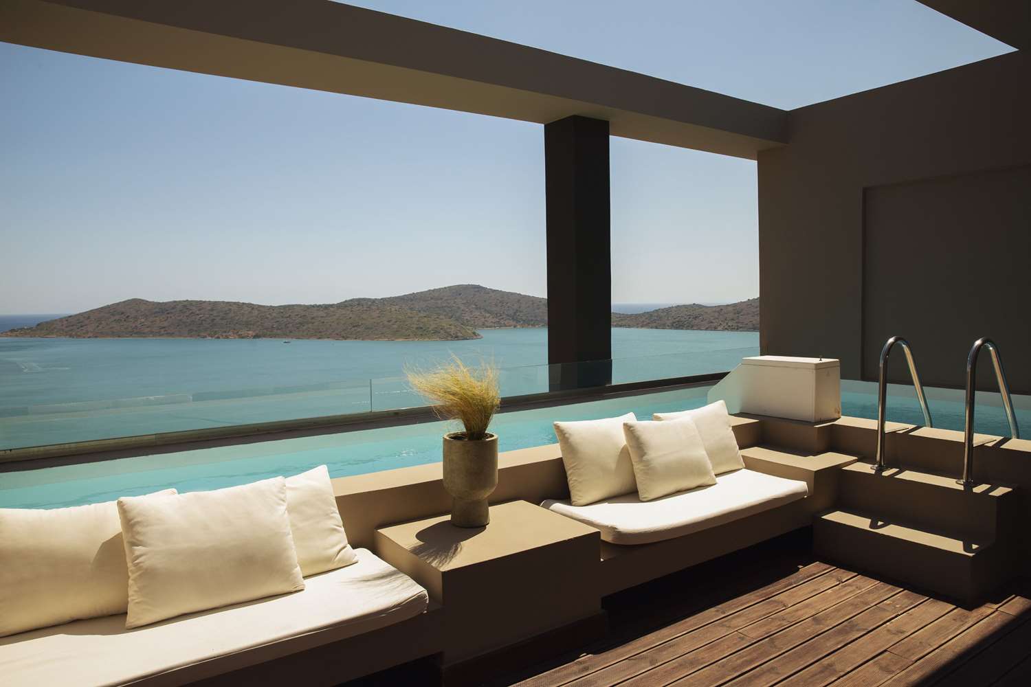 Sapphire, Zen, Junior Suite, Queen Bed, Private Pool