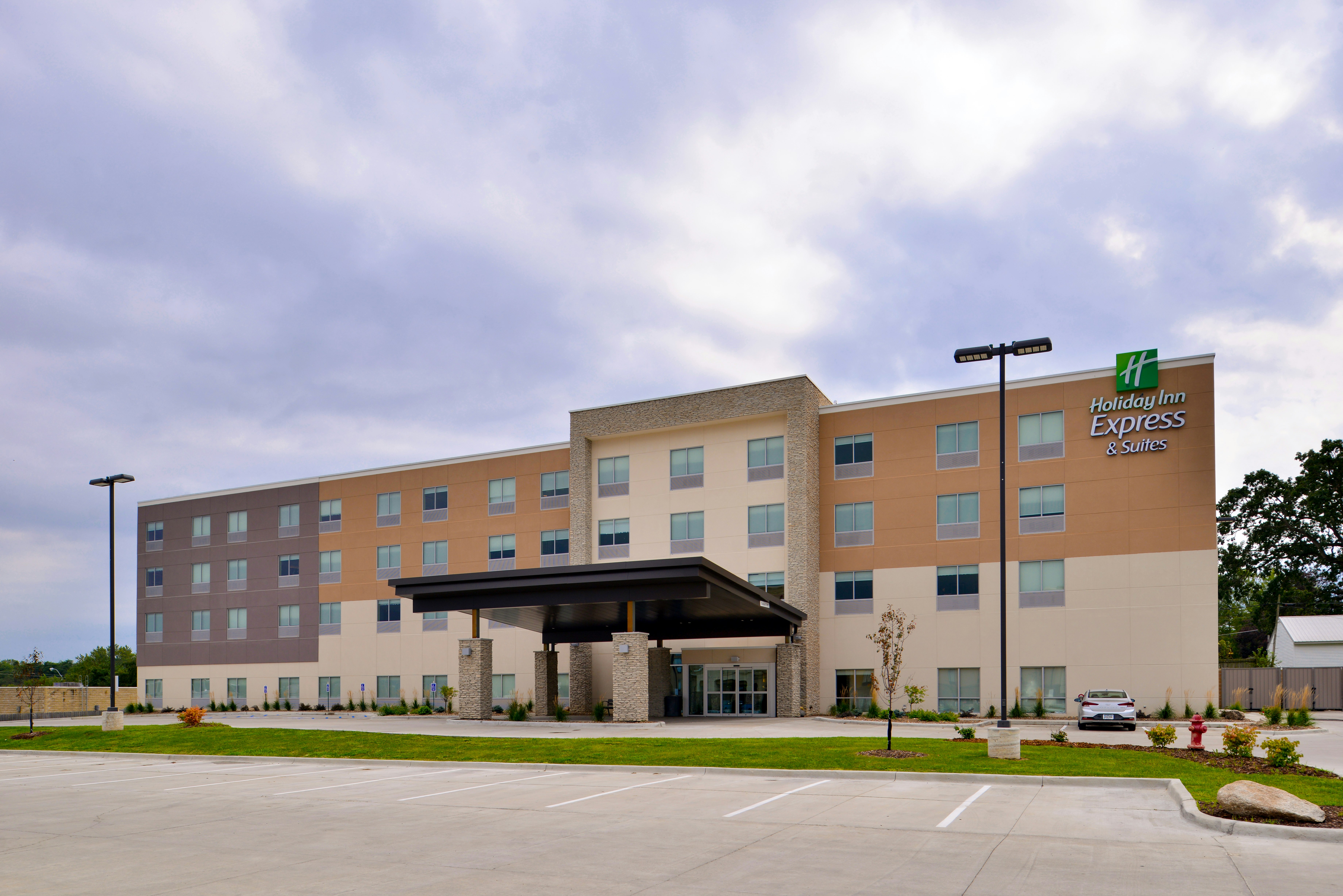 Holiday Inn Express And Suites Ottumwa 3/67