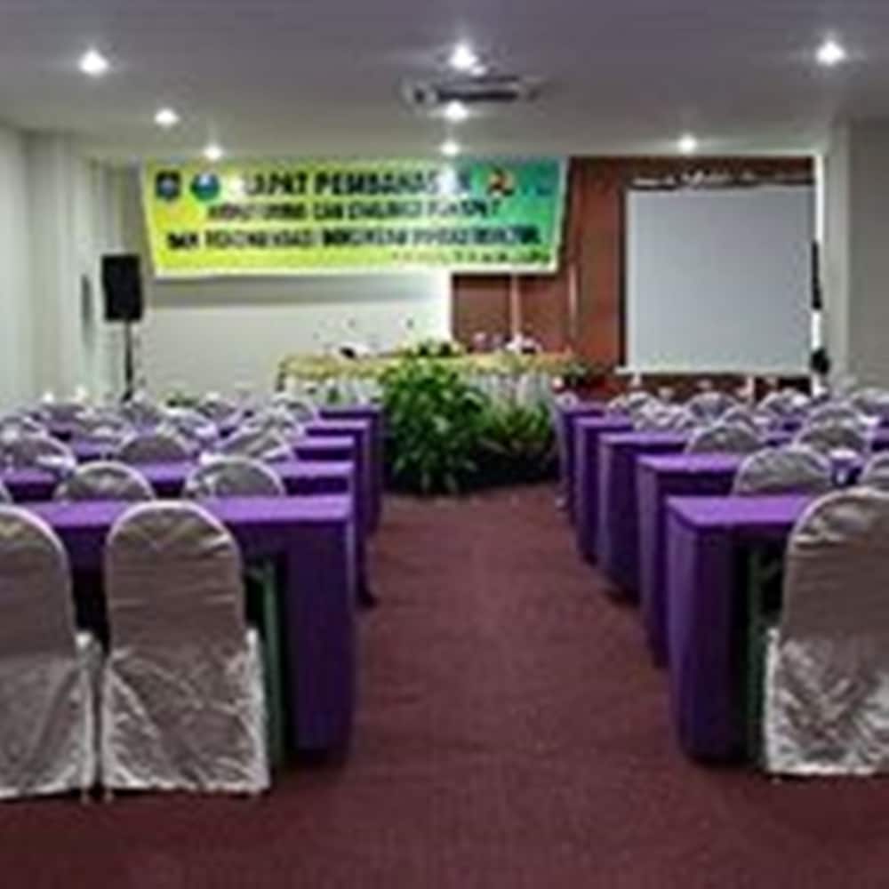 Lombok Plaza Hotel Convention 37/41