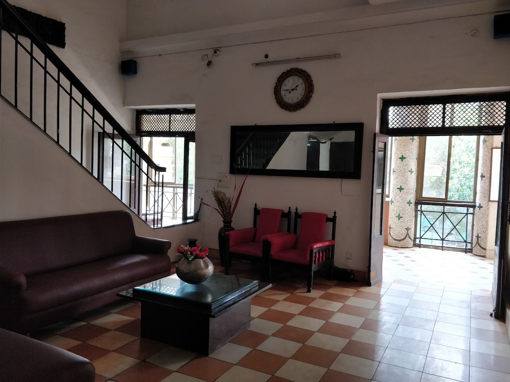 Central Hotel 47/62