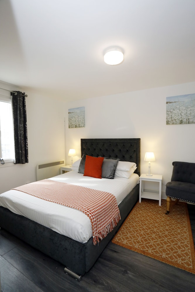 Bexley Village Hotel 10/50