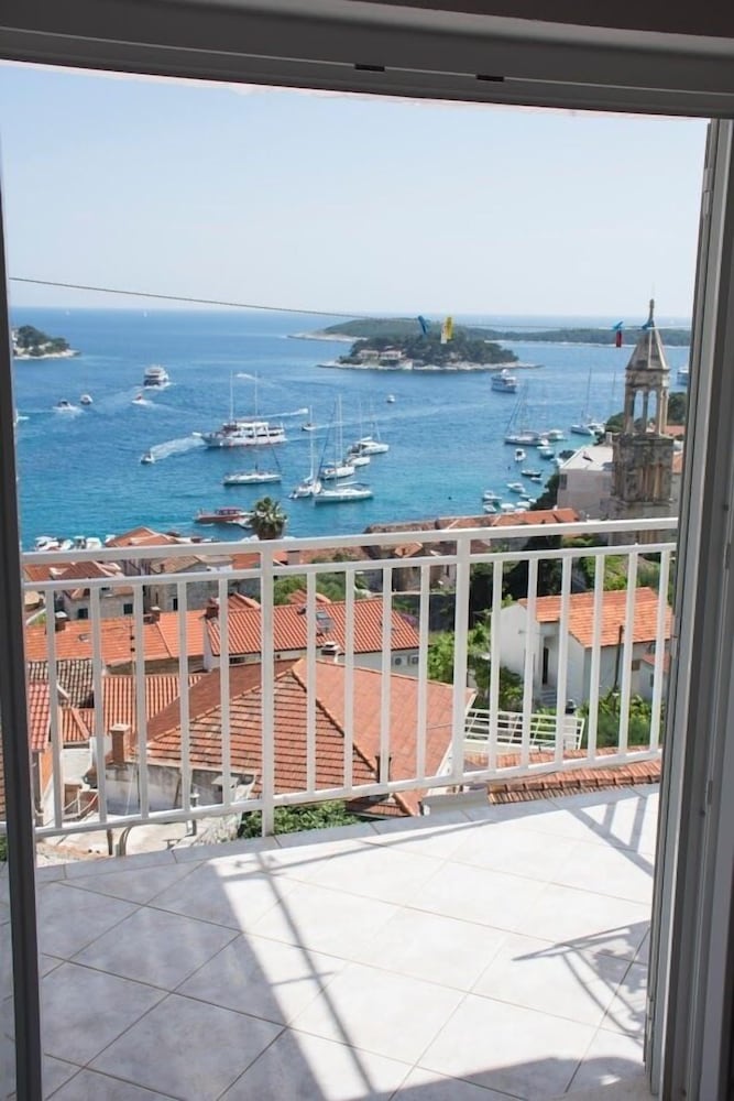 Bocin Rosso Apartments 26/50
