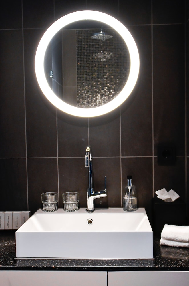 De Jonker Urban Studios & Suites 36/60