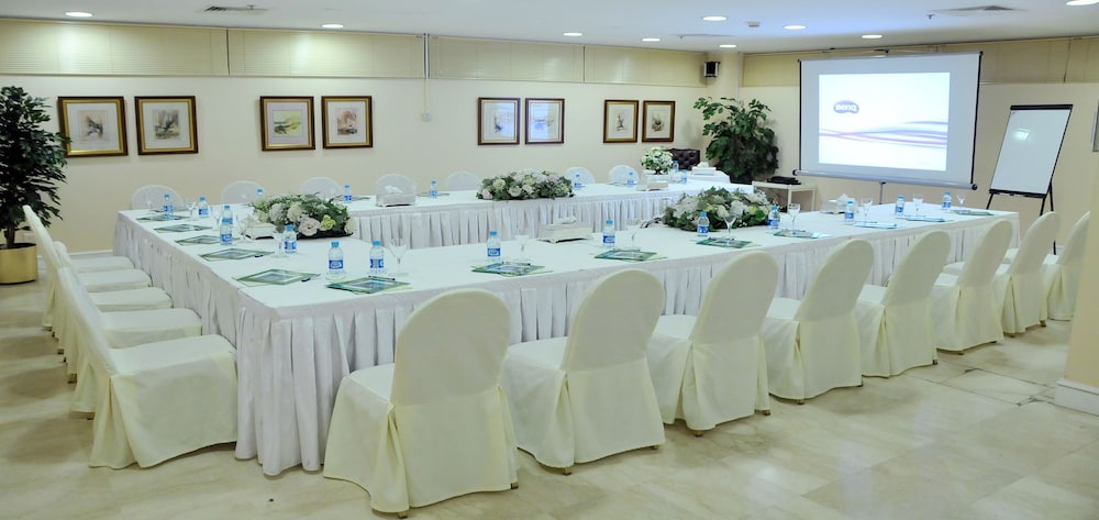 فندق المنزل - جدة (Habitat Hotel All Suites) 29/34
