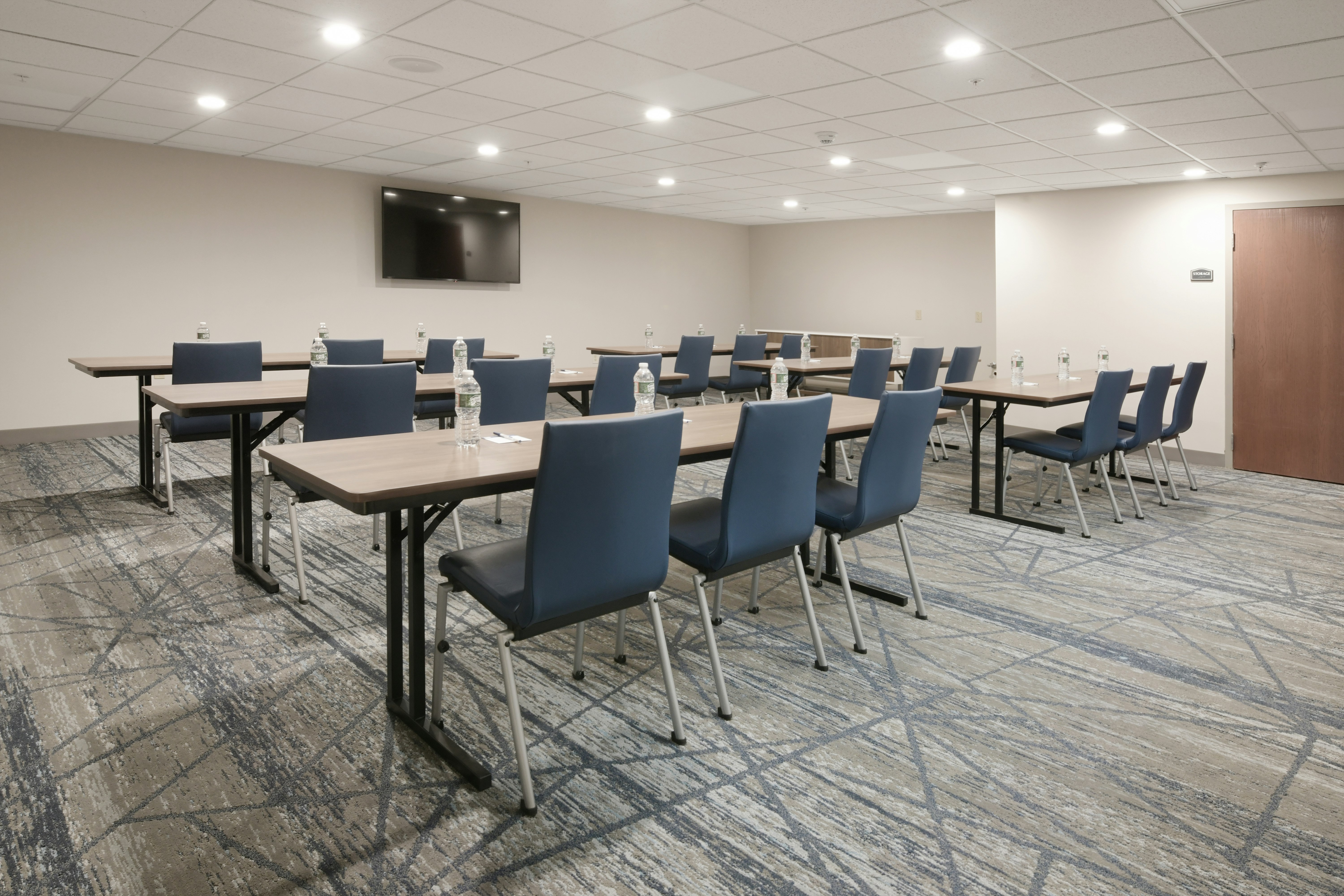 Holiday Inn Express and Suites Williamstown - Glassboro, an IHG Hotel (ex. Best Western Monroe Inn) 57/62
