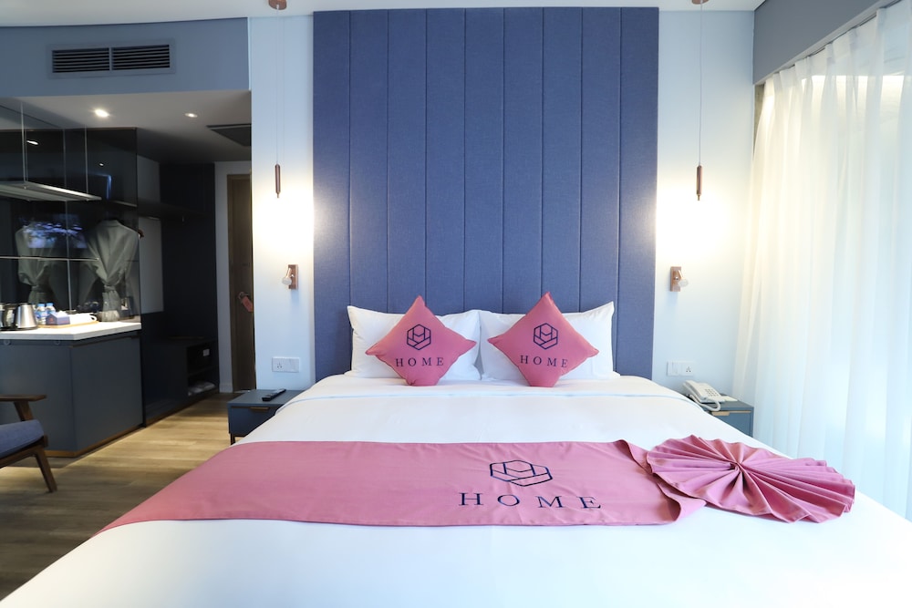 Deluxe, Queen Bed