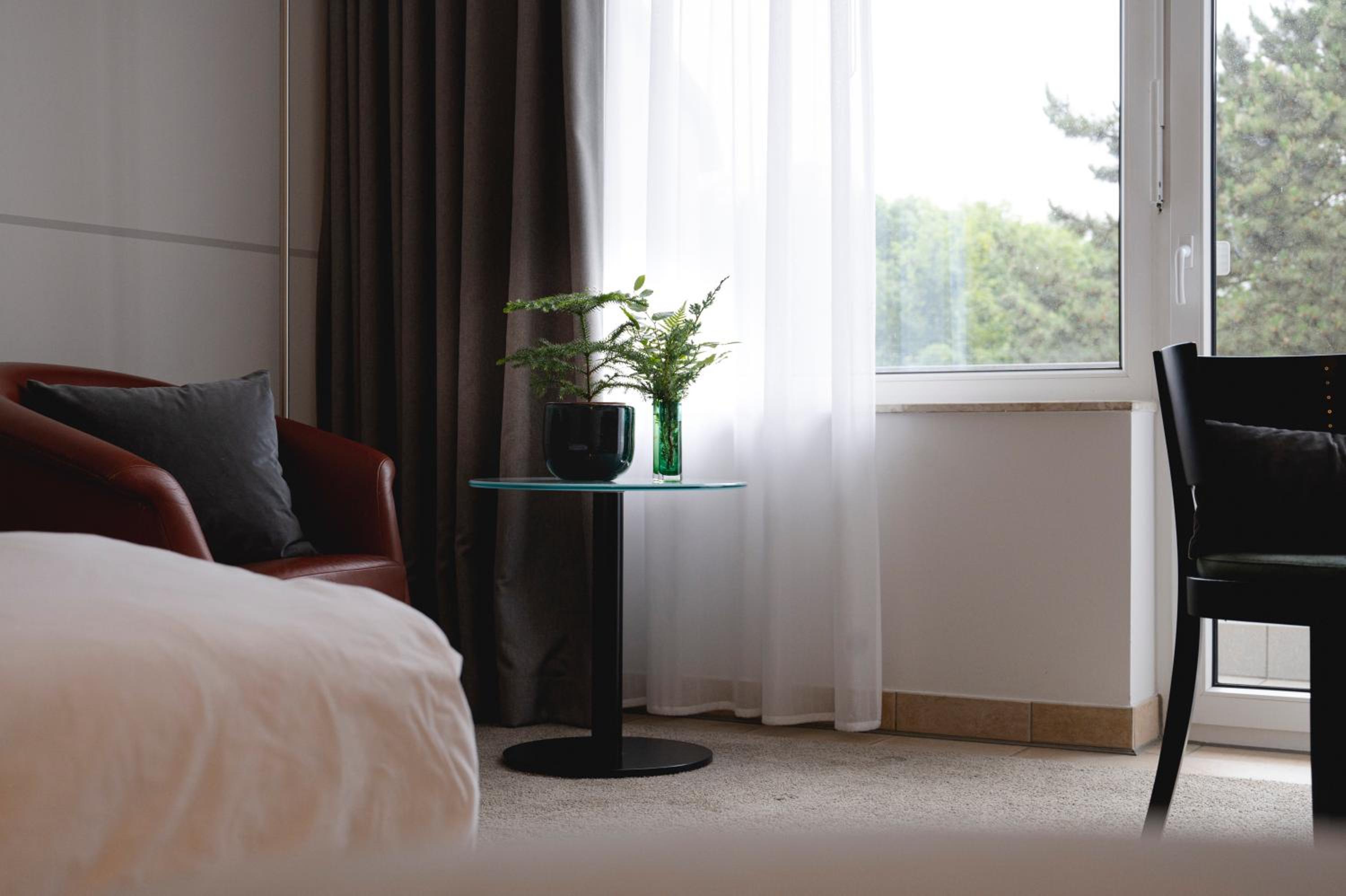 غرفة قياسية بسرير مزدوج، Hotel Vierjahreszeiten Iserlohn 4/6