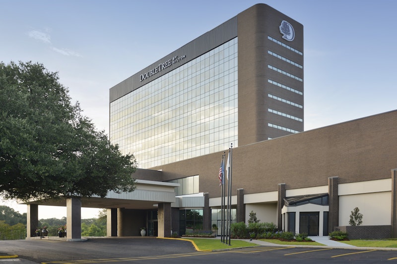 Doubletree By Hilton Hotel Lafayette 23/26