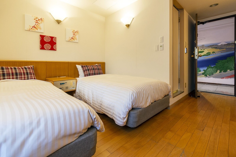 Hotel Toms 18/50