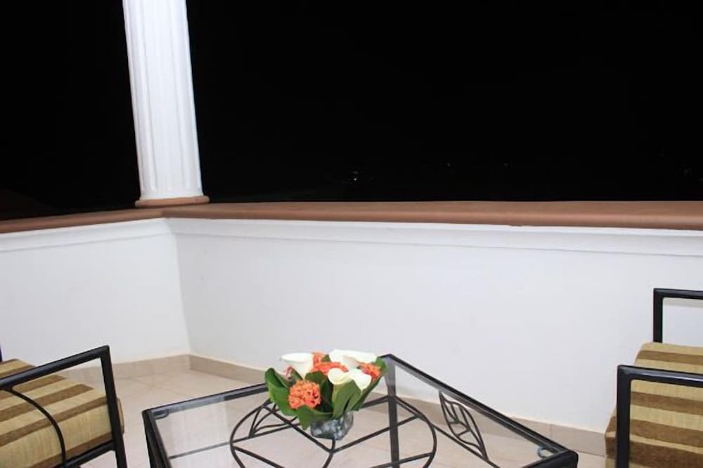 Mountain S View Hotel 4/34