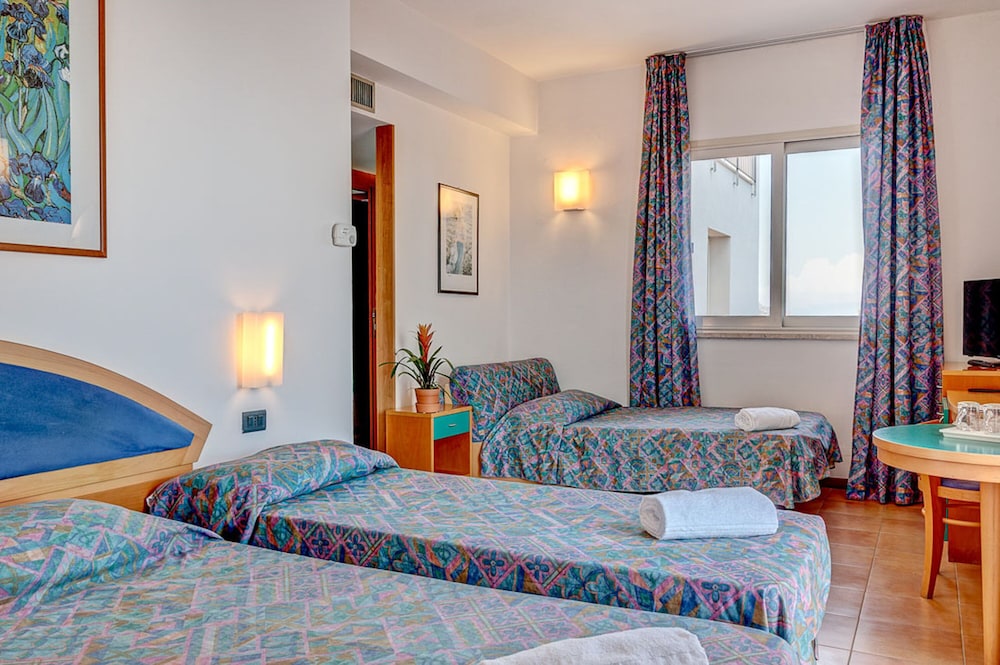 Antares Hotel 16/50