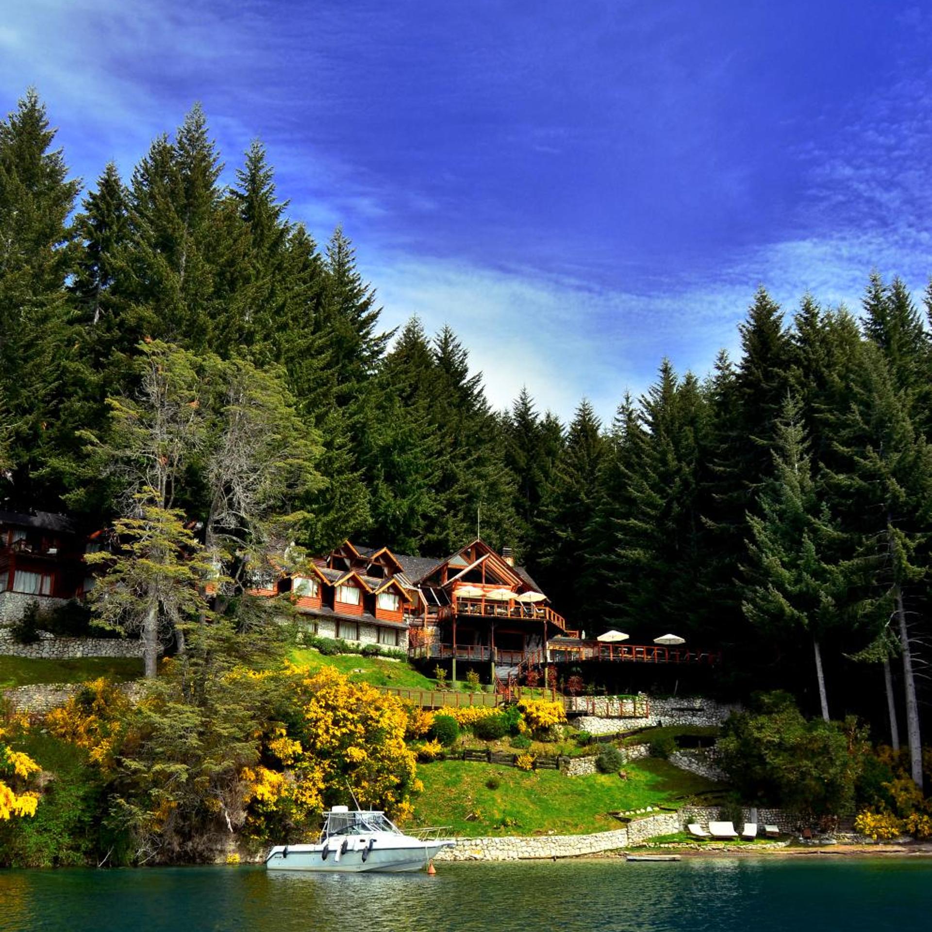 Dos Bahias Lake Resort 30/48
