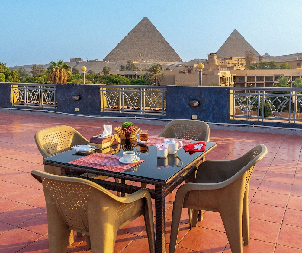 Regency Pyramids View Hotel 45/57