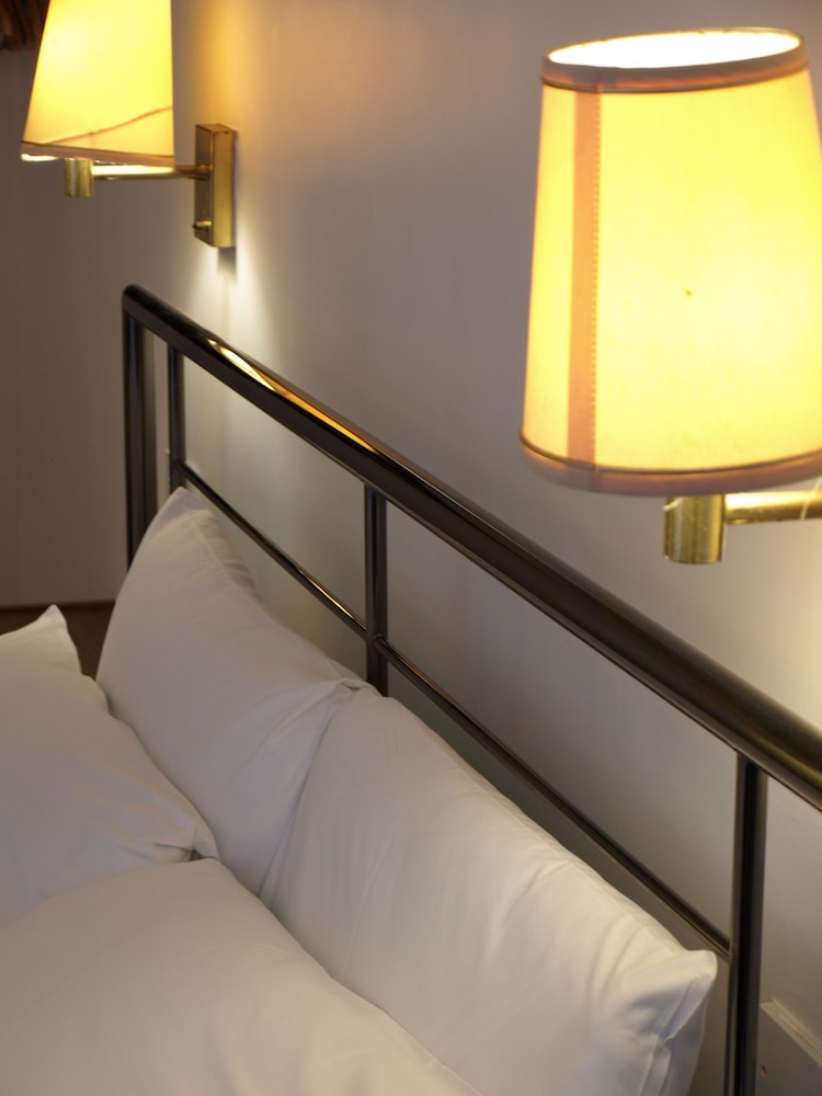 247Hotel.com 34/65