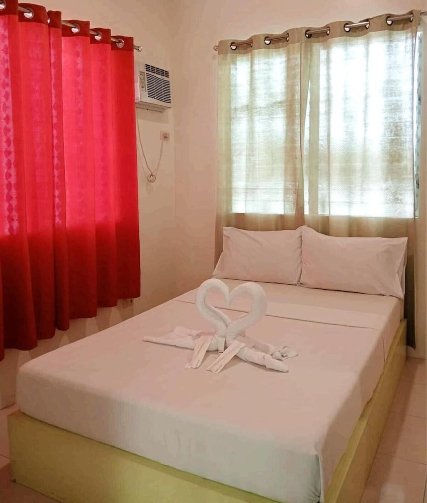 Sulit Budget Hotel 13/24