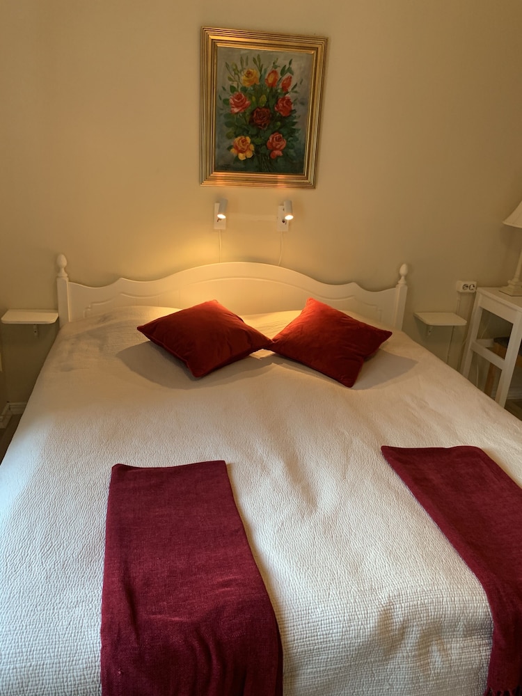 Nya Pallas Hotel 10/50