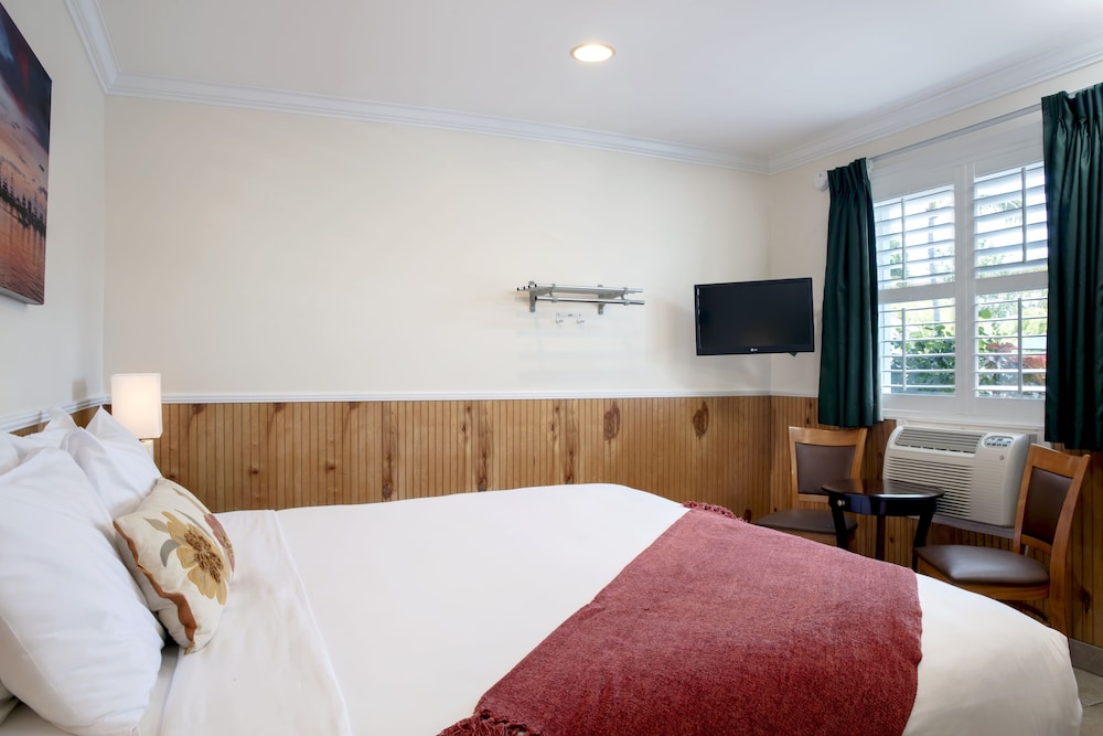 STANDARD, KING BED