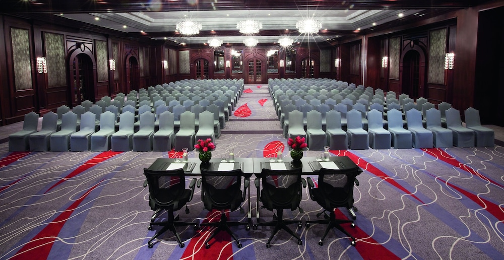 Movenpick Bur Dubai 44/50