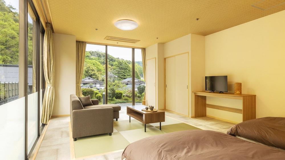 Japanese Western, Superior, 2 Futon Beds, Garden View, No Bathroom