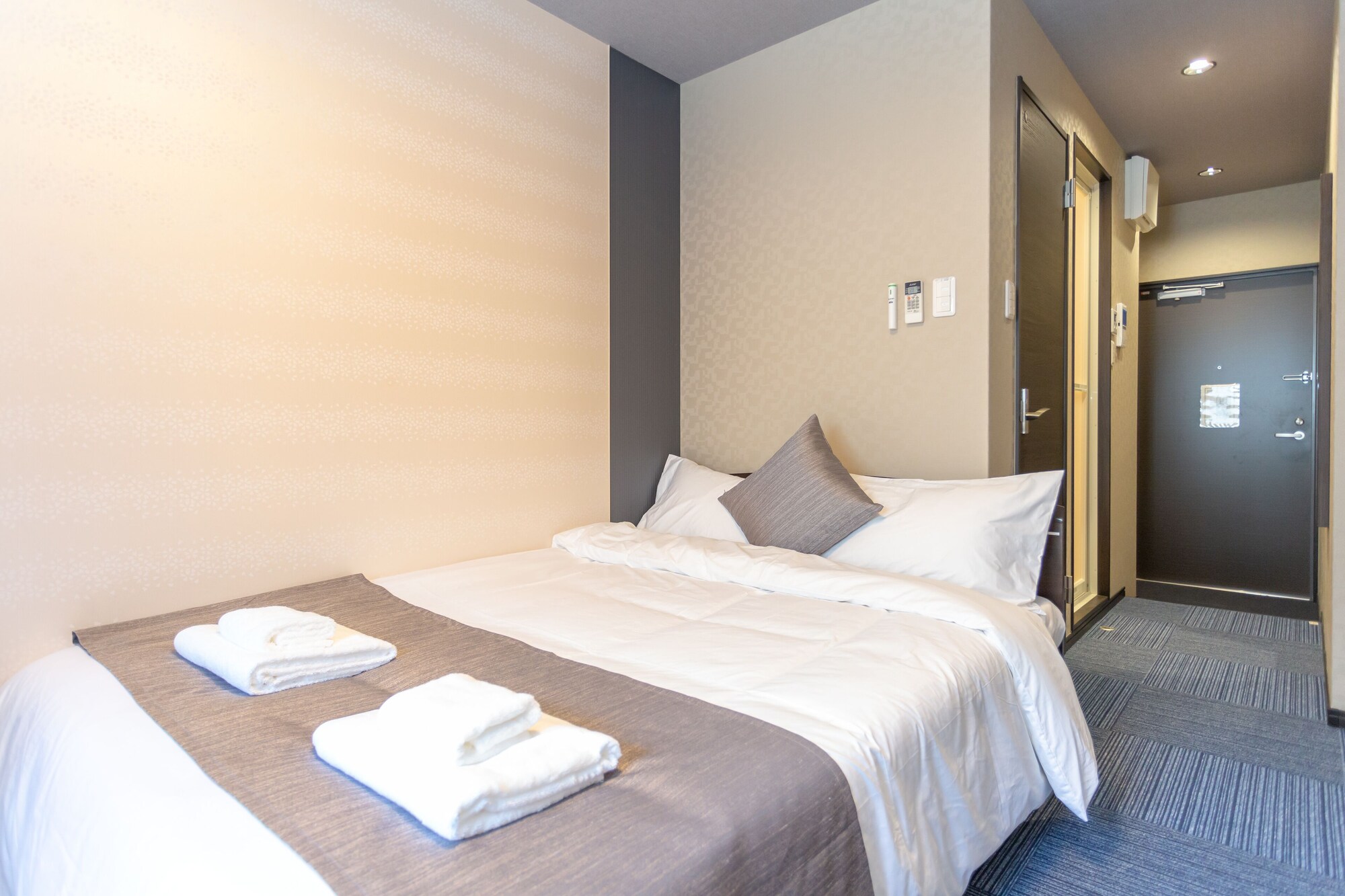 BASIC, DOUBLE BED